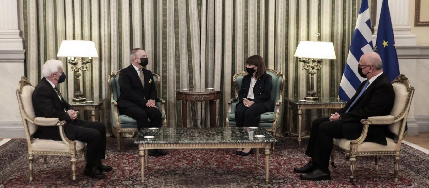 Μάθιου Λοτζ: Ο νέος Βρετανός πρέσβης επέδωσε τα διαπιστευτήριά του - «Έχω στενούς δεσμούς με την Ελλάδα»